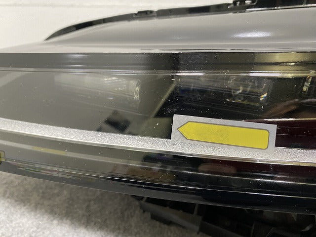 アリア/ARIYA FE0/SNFE0 純正 左 ヘッドライト/ランプ LED レベライザー 刻印C STANLEY W5751 日産(142632)