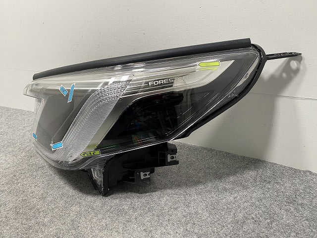 フォレスター SK5/SKE 純正 左 ヘッドライト/ランプ LED KOITO 100-60465 スバル(142638)
