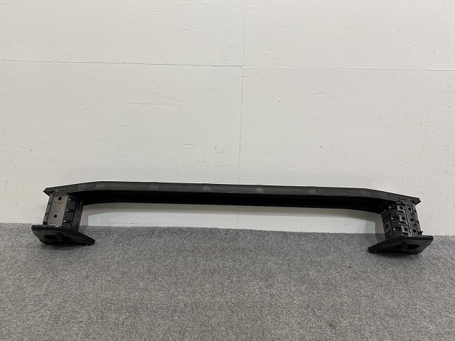 美品!カローラ クロス ZSG10/MXGA10 ハイブリッド/ZVG11/ZVG15/ZVG13/ZVG16 純正 リア ホースメント 52023-47070 トヨタ(142661)