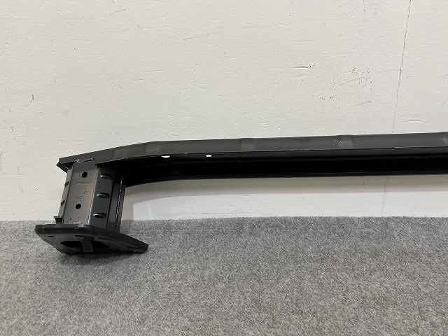美品!カローラ クロス ZSG10/MXGA10 ハイブリッド/ZVG11/ZVG15/ZVG13/ZVG16 純正 リア ホースメント 52023-47070 トヨタ(142661)