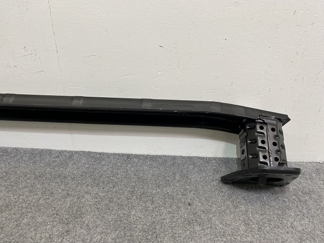 美品!カローラ クロス ZSG10/MXGA10 ハイブリッド/ZVG11/ZVG15/ZVG13/ZVG16 純正 リア ホースメント 52023-47070 トヨタ(142661)