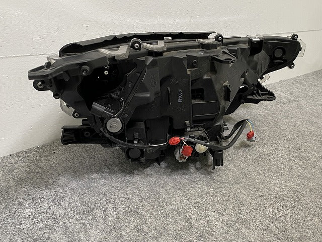 RAV4 ラブ4 MXAA52/MXAA54/AXAH52/AXAH54 純正 左 ヘッドライト/ランプ レベライザーLED 刻印E STANLEY 42-90 81185-42882 トヨタ(142699)