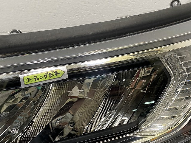 RAV4 ラブ4 MXAA52/MXAA54/AXAH52/AXAH54 純正 左 ヘッドライト/ランプ LED レベライザー 刻印A STANLEY 42-87 81185-42832 トヨタ(142703)