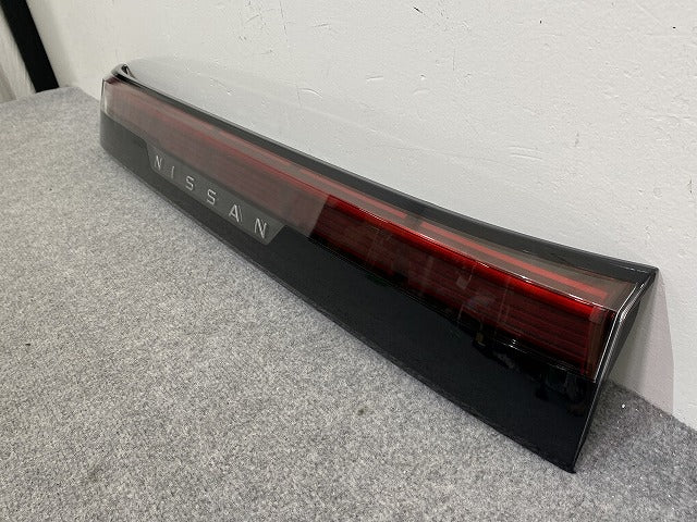 サクラ/SAKURA B6AW 純正 リア ガーニッシュ コンビネーションランプ 26550-7PA5B 日産(142715)