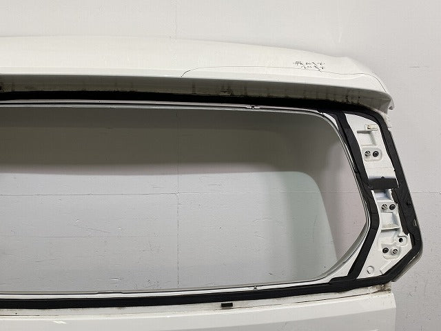 ミライース LA350S/LA360S/LA350A/LA360A リアゲート/バックドア/リアハッチゲート 内張り付 67149-B2390 ホワイト W19 ダイハツ(142753)
