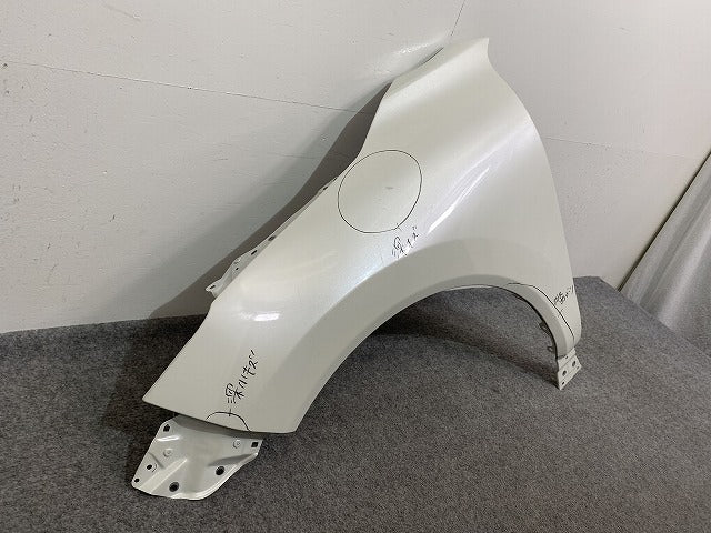 ハリアー 80系/MXUA80/85 ハイブリッド/AXUH80/AXUH85 PHEV/AXUP85 純正 フロント フェンダー ホワイトパールクリスタルシャイン(142757)