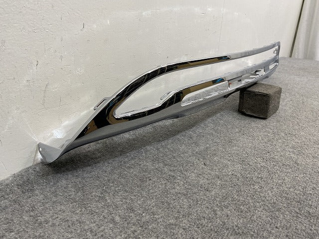 新品!GLAクラス H247 フロント バンパー グリルロア グリル A 247 880 59 01 A 247880590165 メッキ メルセデスベンツ(142769)