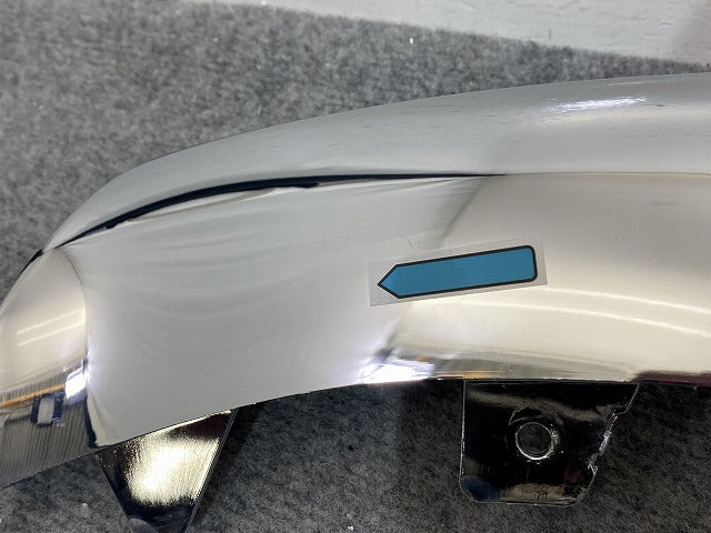 新品!GLAクラス H247 フロント バンパー グリルロア グリル A 247 880 59 01 A 247880590165 メッキ メルセデスベンツ(142769)