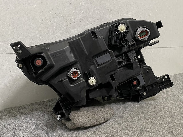 サクラ/SAKURA B6AW 純正 左 ヘッドライト/ランプ LED レベライザー 刻印X KOITO 100-2378J 26062-7PB0A ブラック ソリッド 日産(142775)