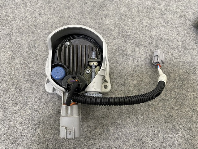 美品! 純正 左 フォグランプ/フォグライト LED KOITO 114-11092 ダイハツ/トヨタ/ホンダ/スバル/スズキ 汎用(142782)