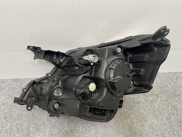 スペーシア カスタム MK32S/MK42S 右 ヘッドライト/ランプ キセノン HID AFS無 レベライザー 刻印N6 ICHIKOH 1872 スズキ(142784)