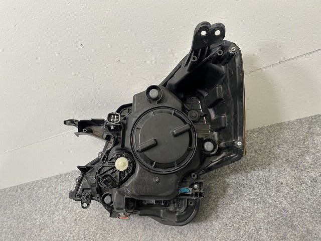 スペーシア カスタム MK32S/MK42S 右 ヘッドライト/ランプ キセノン HID AFS無 レベライザー 刻印N6 ICHIKOH 1872 スズキ(142784)
