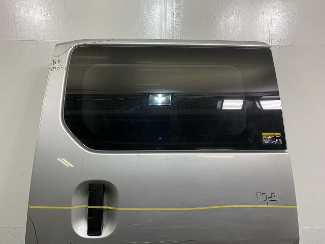 バネット NV200 M20/VM20/VNM20 左 リア スライド ドア 内張りガラス付 ブリリアントシルバーメタリック K23 日産(142787)