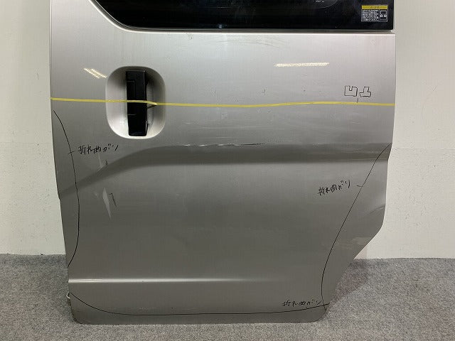 バネット NV200 M20/VM20/VNM20 左 リア スライド ドア 内張りガラス付 ブリリアントシルバーメタリック K23 日産(142787)