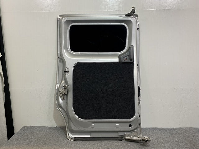 バネット NV200 M20/VM20/VNM20 左 リア スライド ドア 内張りガラス付 ブリリアントシルバーメタリック K23 日産(142787)