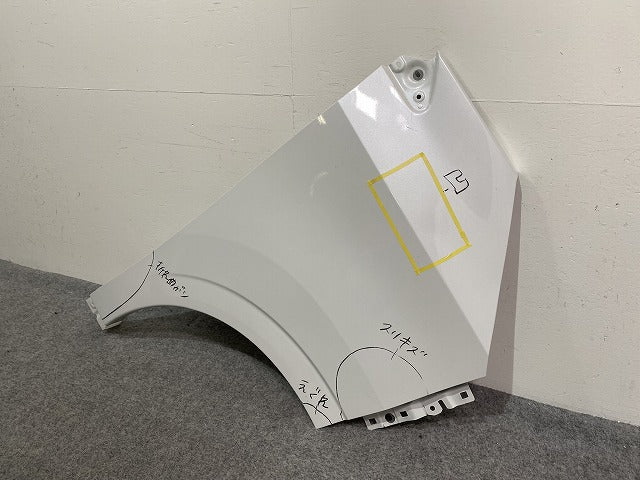 サクラ/SAKURA B6AW 純正 右 フロント フェンダー ホワイトパール QBB 日産(142790)