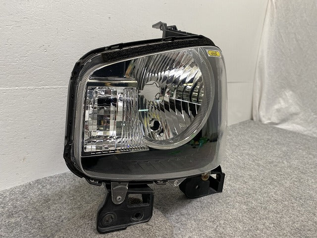 アルト/キャロル HA36S/HA36V/HB36S 純正 右 ヘッドライト/ランプ ハロゲン レベライザー 刻印MG STANLEY W2380 スズキ(142804)