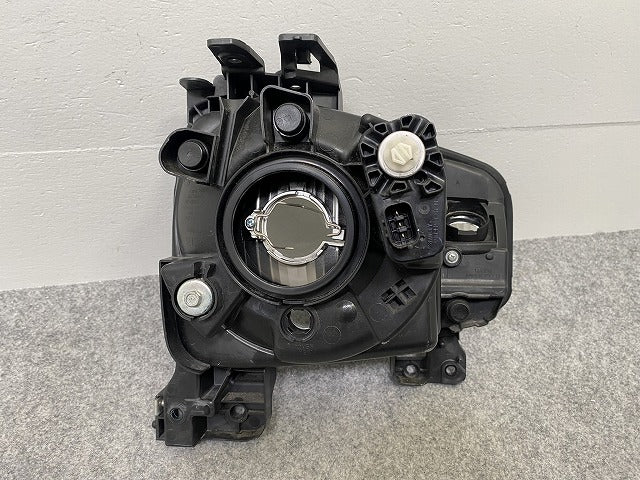 アルト/キャロル HA36S/HA36V/HB36S 純正 右 ヘッドライト/ランプ ハロゲン レベライザー 刻印MG STANLEY W2380 スズキ(142804)