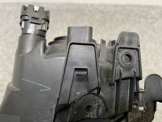 アルト/キャロル HA36S/HA36V/HB36S 純正 右 ヘッドライト/ランプ ハロゲン レベライザー 刻印MG STANLEY W2380 スズキ(142804)