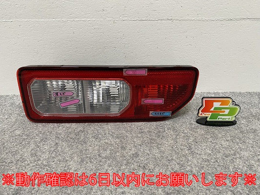 新車取り外し!ジムニー/ジムニーシエラ JB64W/JB74W 純正 右 テールランプ/ライト/レンズ ハロゲン KOITO 220-5938C スズキ(142806)
