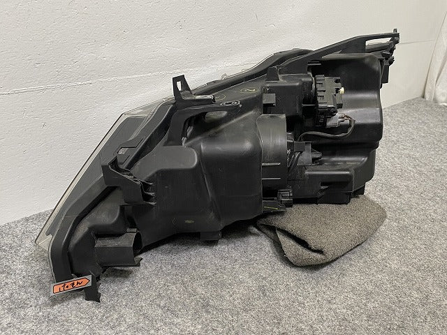 セレナ/ハイウェイスター C27/GFC27/GFNC27 e-POWER/HFC27 純正 前期 右 ヘッドライト/ランプ LED 刻印Z/100-23721 26025-5TF5A(142817)