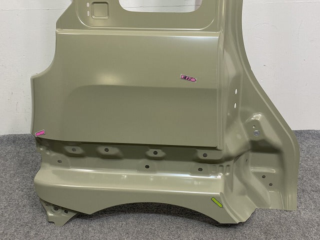 スペーシア MK32S 純正 右 クォーター パネル 64111-81M00-P31 未塗装 スズキ(142837)