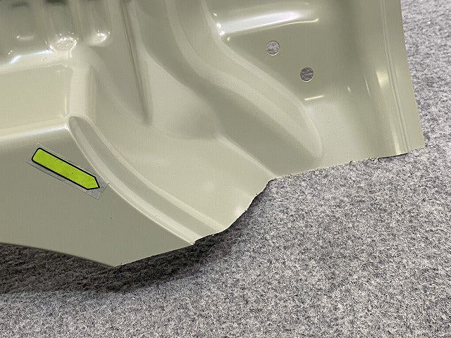 スペーシア MK32S 純正 右 クォーター パネル 64111-81M00-P31 未塗装 スズキ(142837)