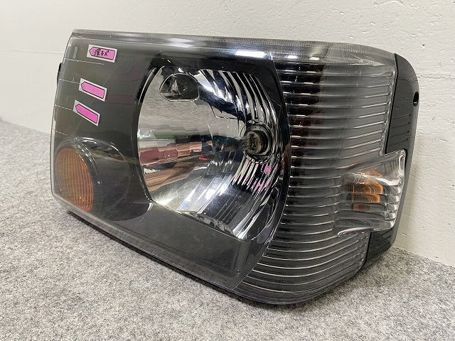 ミニキャブ/クリッパー U61V/U62V/U71V/U72V 純正 中期 左 ヘッドライト/ランプ ハロゲン STANLEY P5701 ブラック ソリッド 三菱(142900)