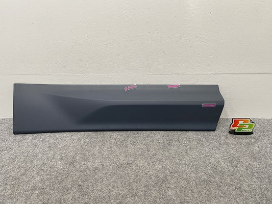 新品!XC60 UB UD 系 純正 右 リア ドア サイドパネル 31440305/31440297 V39845982 サフ ボルボ(142910)