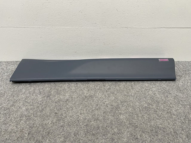 新品!XC60 UB UD 系 純正 右 リア ドア サイドパネル 31440305/31440297 V39845982 サフ ボルボ(142910)