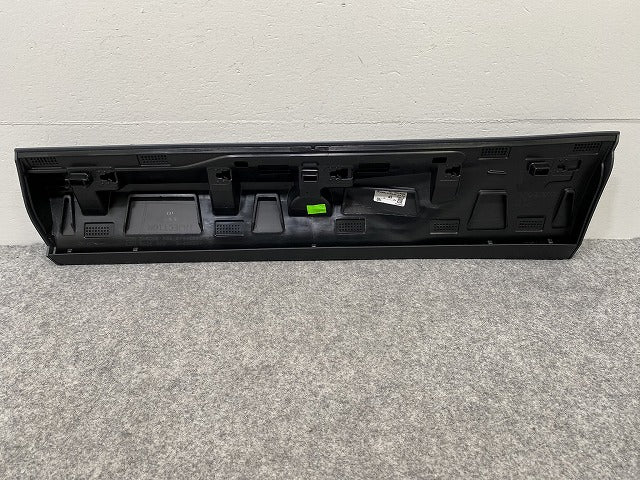 新品!XC60 UB UD 系 純正 右 リア ドア サイドパネル 31440305/31440297 V39845982 サフ ボルボ(142910)