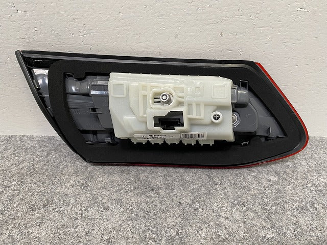新品!Eクラス/クーペ C238 純正 右 テールランプ/ライト/レンズ LED A2389067401 A 2389067401 メルセデスベンツ(142938)