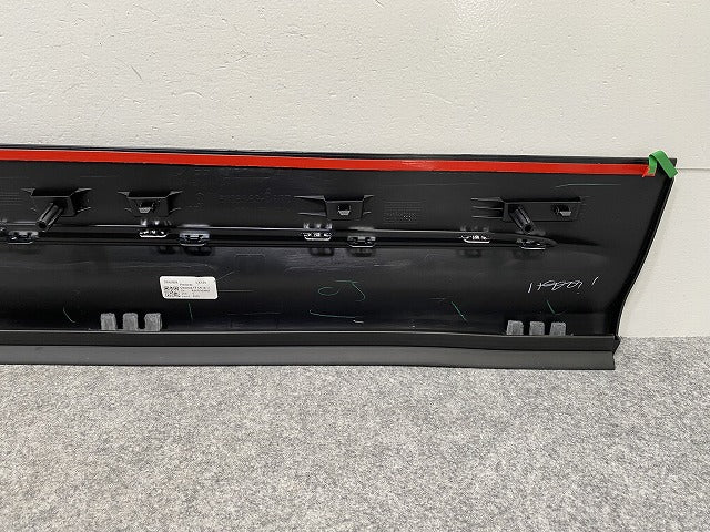 新品!GLB X247 純正 左 フロント ドア サイドパネル A2477274700 A 2477203007 素地/メッキ メルセデスベンツ(142946)