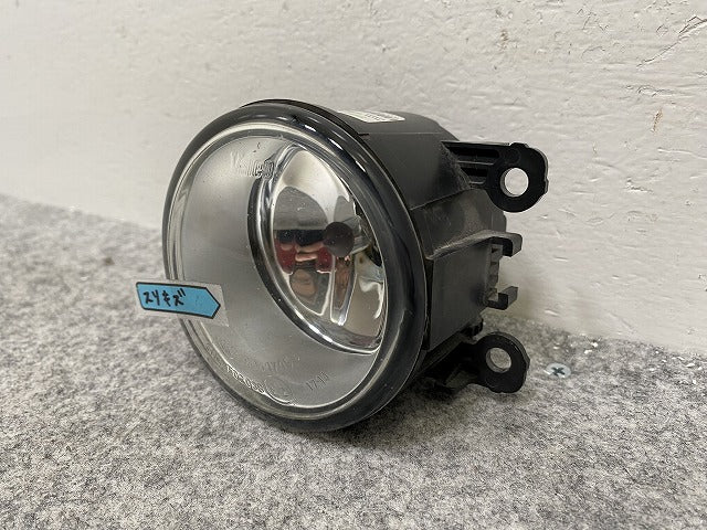 キャラバン NV350 E26 フォグランプ/フォグライト ハロゲン 26150 3XA0B VALEO 90049535 日産(142955)