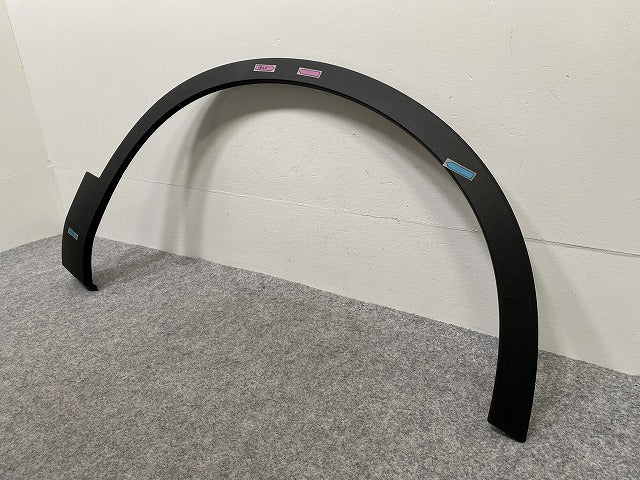 新品!XC40 XB系 純正 右 フロント フェンダーアーチモール/オーバーフェンダー 32409189 32409189 素地 ボルボ(142970)