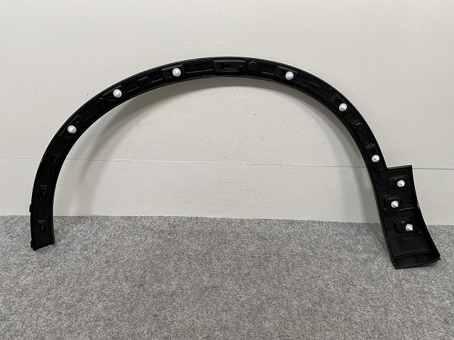 新品!XC40 XB系 純正 右 フロント フェンダーアーチモール/オーバーフェンダー 32409189 32409189 素地 ボルボ(142970)