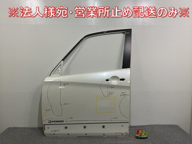 セレナ/ハイウェイスター C27/GFC27/GFNC27 e-POWER/HFC27 純正 左 フロント ドア ブリリアントホワイトパール QAB 日産(142983)