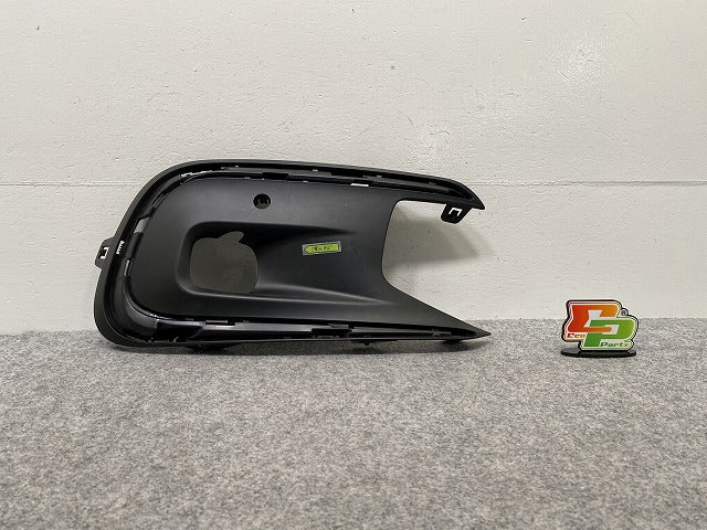新品!C4 グランド ピカソ B78/2016-2018 純正 右 フロント フォグランプ ガーニッシュ カバー AA37703404 1617537580 シトロエン(142986)
