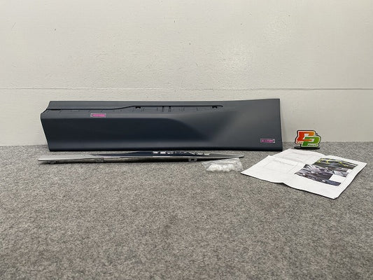 新品!XC60 UB UD 系 純正 左 リア ドア サイドパネル 31440304/296 V 40007009 サフ ボルボ(143021)