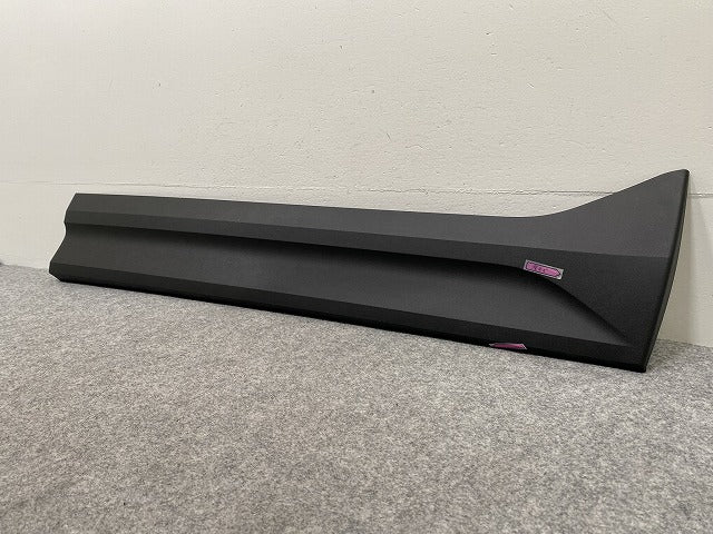 新品!XC40 XB系/2018- 純正 右 フロント ドア サイドパネル 32409185 V 32409185 素地 ボルボ(143025)