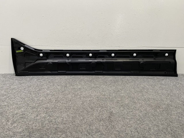 新品!XC40 XB系/2018- 純正 右 フロント ドア サイドパネル 32409185 V 32409185 素地 ボルボ(143025)