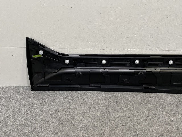 新品!XC40 XB系/2018- 純正 右 フロント ドア サイドパネル 32409185 V 32409185 素地 ボルボ(143025)