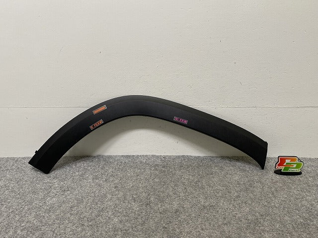 新品!GLB X247 純正 右 リア フェンダーアーチモール/オーバーフェンダー A2478850322 A 2478850322 素地 メルセデスベンツ(143049)