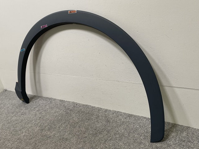 新品!Q3 8U系 2011-2019 純正 右 フロント フェンダーアーチモール/オーバーフェンダー 8U0.853.718.A 8U0853718AGRU アウディ(143086)
