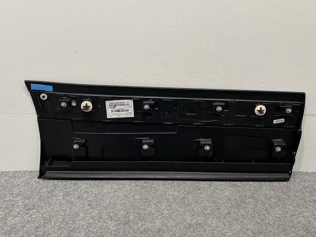 新品!レンジローバーヴェラール 2017-2024 純正 左 リア ドア サイドパネル J8A2-274A49-B-PIA-01 73202528595097 ランドローバー(143107)