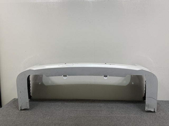 セレナ/ハイウェイスター C28/FC28/FNC28 e-POWER/ルキシオン/GFC28 純正 リア バンパー 85022 7DF0H プリズムホワイト QBE 日産(143115)
