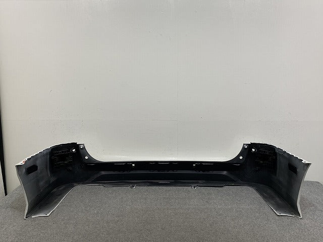 セレナ/ハイウェイスター C28/FC28/FNC28 e-POWER/ルキシオン/GFC28 純正 リア バンパー 85022 7DF0H プリズムホワイト QBE 日産(143115)
