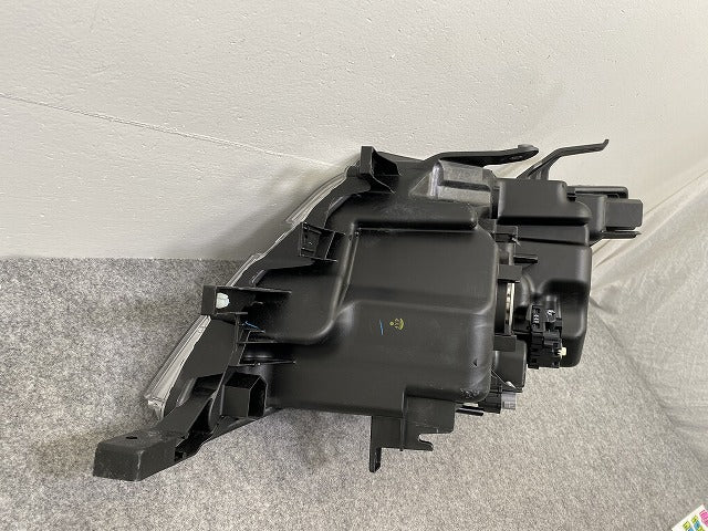 セレナ/ハイウェイスター C26/FC26/FNC26/FPC26/FNPC26/HFC26 純正 後期 右 ヘッドライト/ランプ LED KOITO 100-23683(143129)