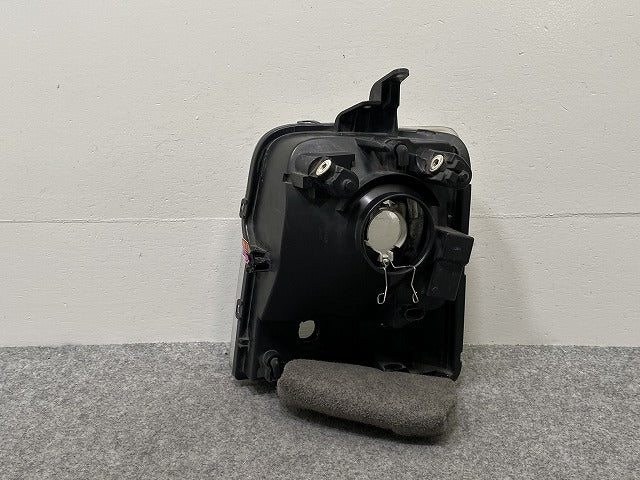 エブリィ バン/ワゴン スクラム バン/ワゴン DA64W/DA64V/DG64W//DG64V/DS64W 純正 右 ヘッドライト/ハロゲン 刻印2 LE04H6129(143135)