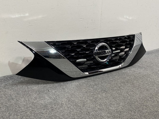 ルークス S/X B44A/B47A 純正 フロント グリル/ラジエーターグリル 62310 7NE0A 62310-7NE0A ブラック ソリッド 日産(143142)
